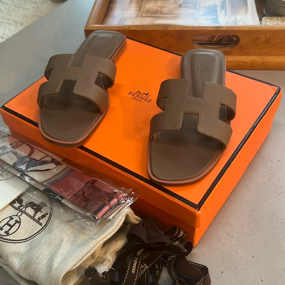 Oran Textured Leather Sandal